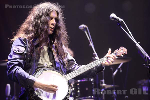 KURT VILE AND THE VIOLATORS - 2016-07-07 - PARIS - Philharmonie de Paris 2 - 